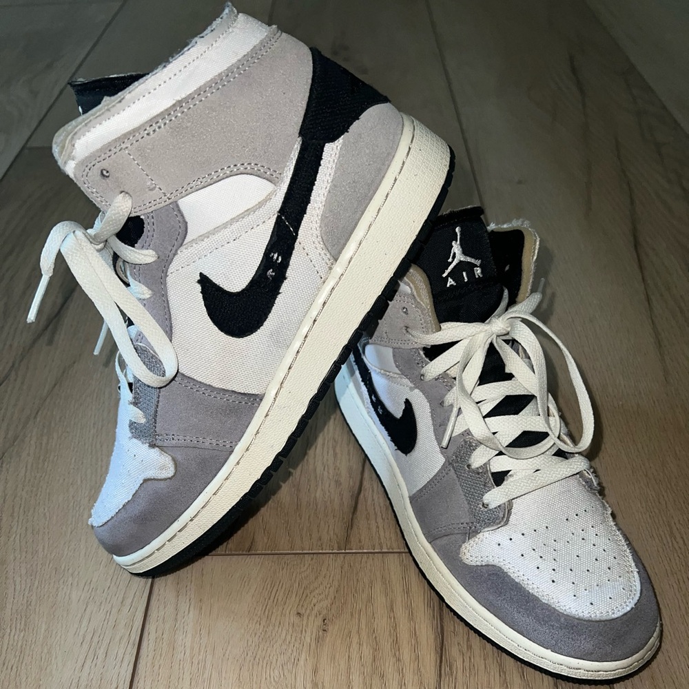 Nike Air Jordan 1 Mid SE Craft Sneakers FD9091-002 Gray White Sz 6.5Y Wmns 8 EUC